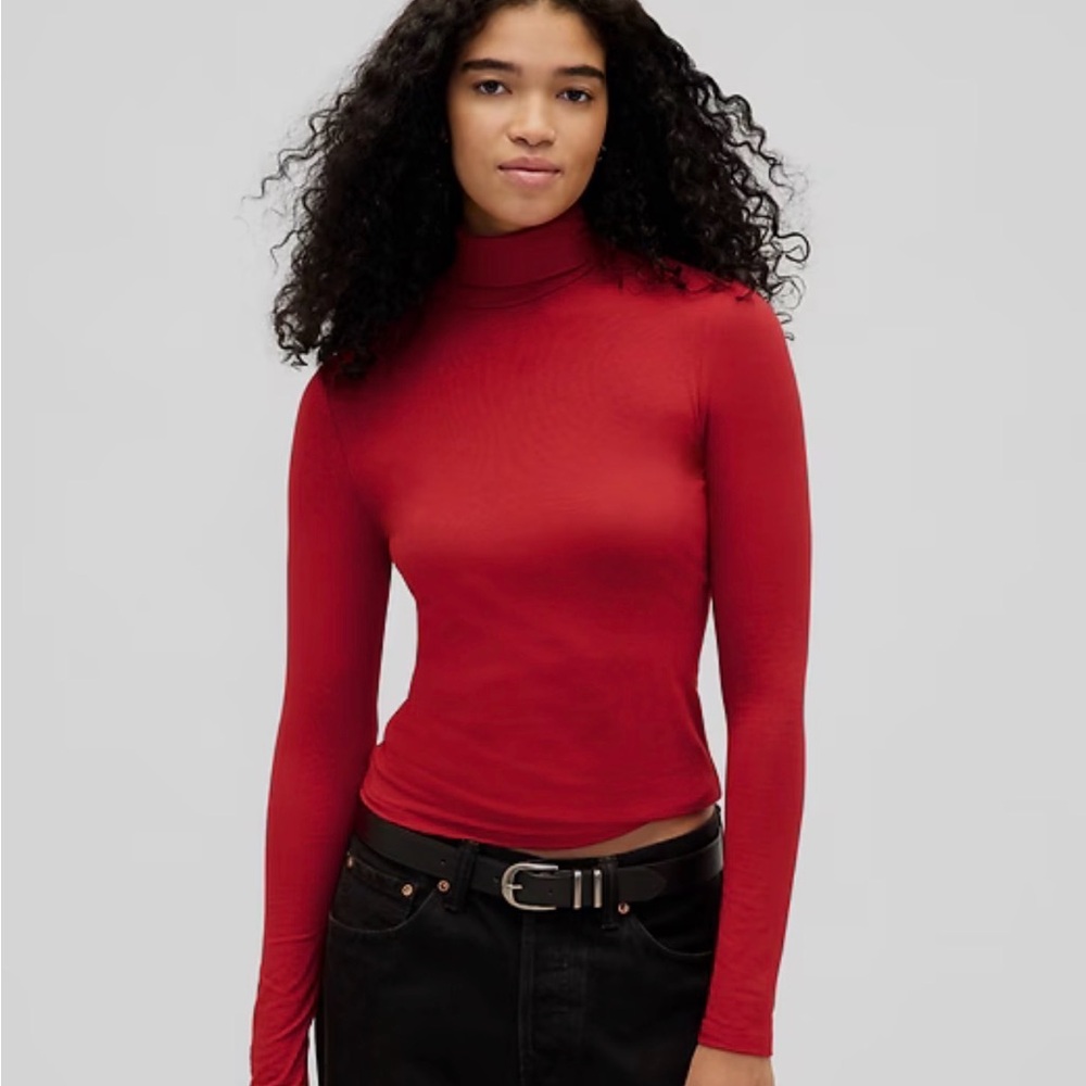 GAP Red featherweight Turtleneck small
